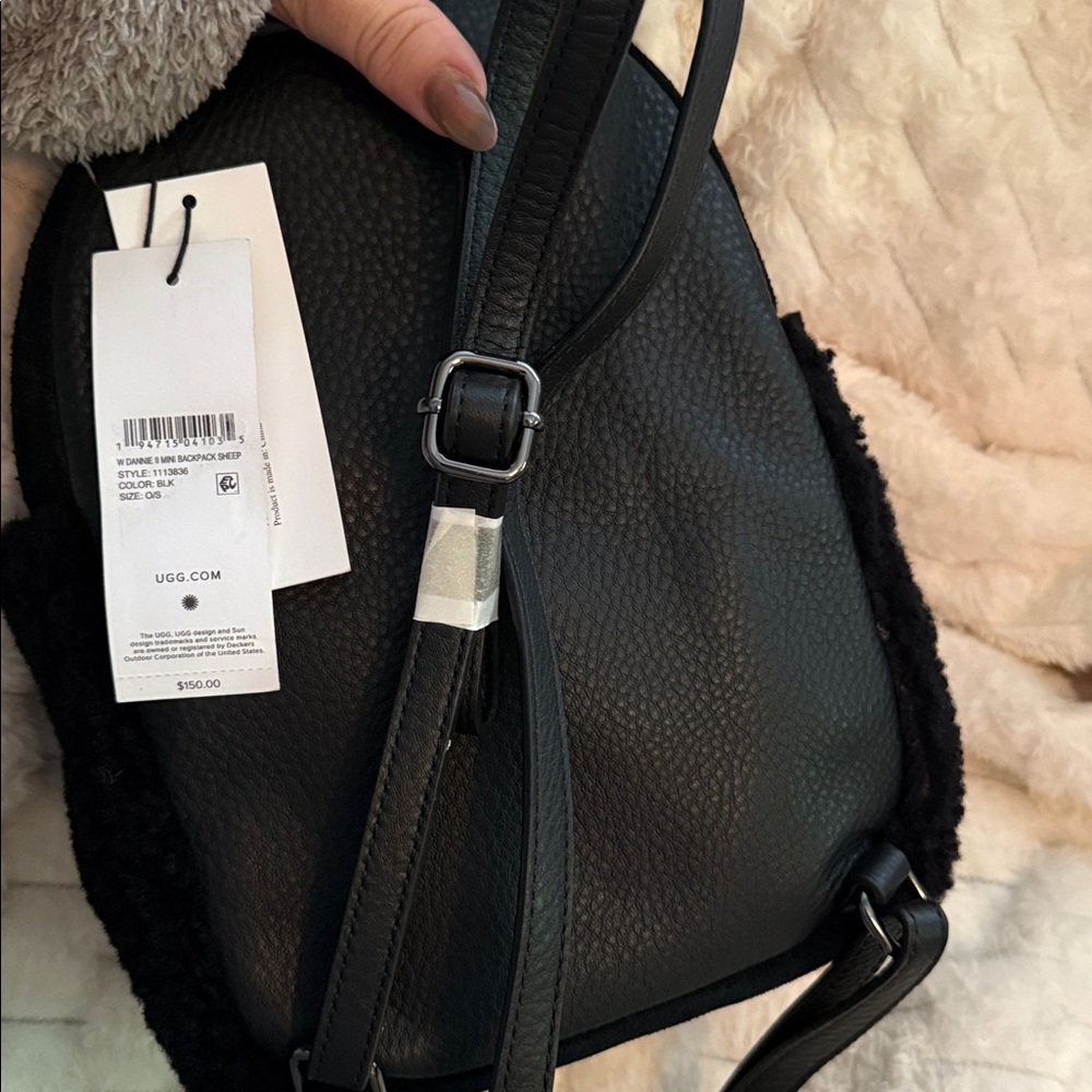 UGG Black Shearling Women's Backpack with duster. - Picture 3 of 7